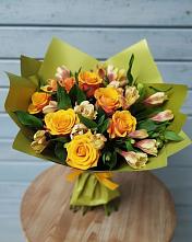Букет цветов из:  Альстромерии и Розы в Фруктовом