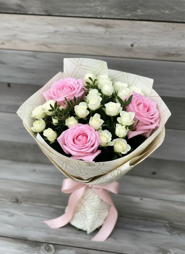 Букет цветов из: Розы в Фруктовом