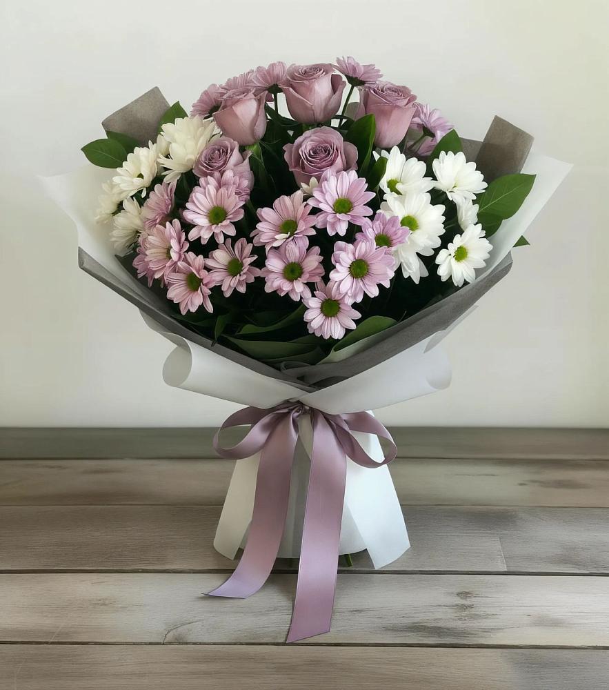 Букет цветов из: Хризантемы и Розы в Фруктовом