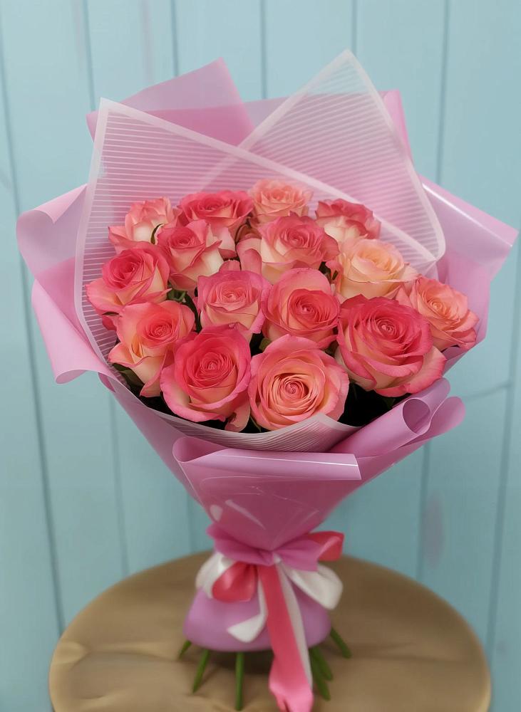 Букет 15 Розовых роз Равель в Фруктовом