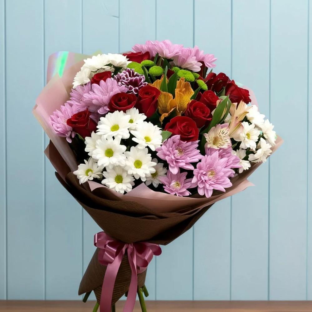 Букет цветов из: Розы, Хризантемы и Альстромерии в Фруктовом