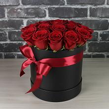 Цветочная композиция из Розы в шляпной коробке в Фруктовом