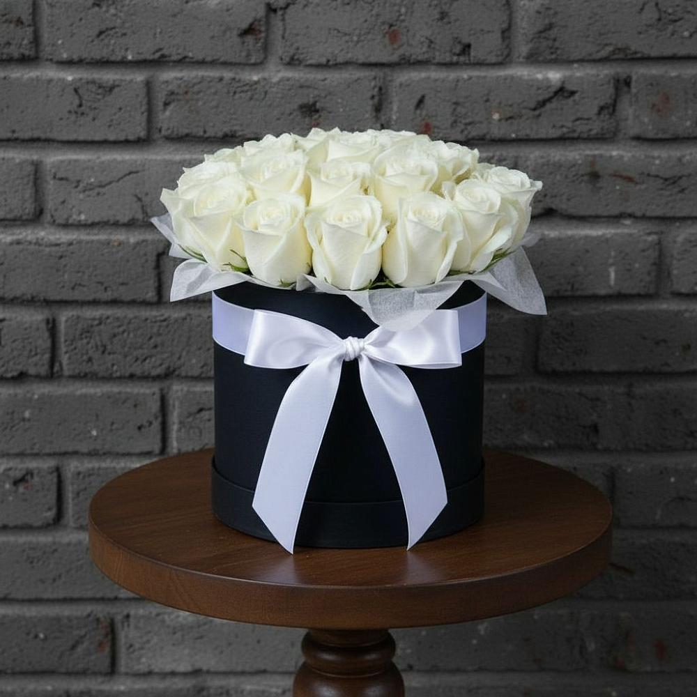 Цветочная композиция из Розы в шляпной коробке в Фруктовом